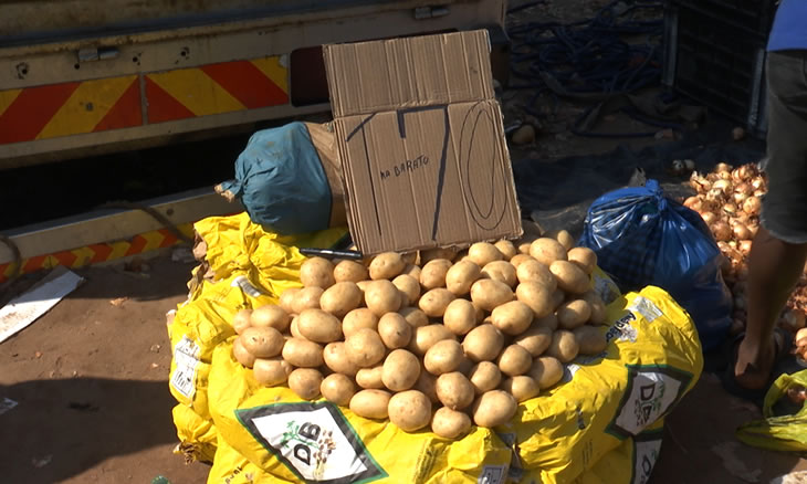 Batata reno está a apodrecer no Mercado Grossista do Zimpeto - O País ...