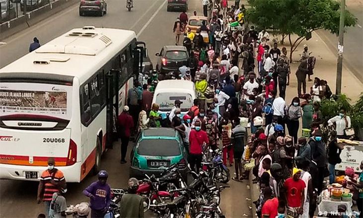 Vandalismo Marca Greve Dos Taxistas Em Luanda O País A Verdade Como 