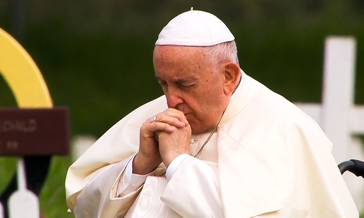 Papa Francisco lamenta 'falta de humanidade' enfrentada por imigrantes
