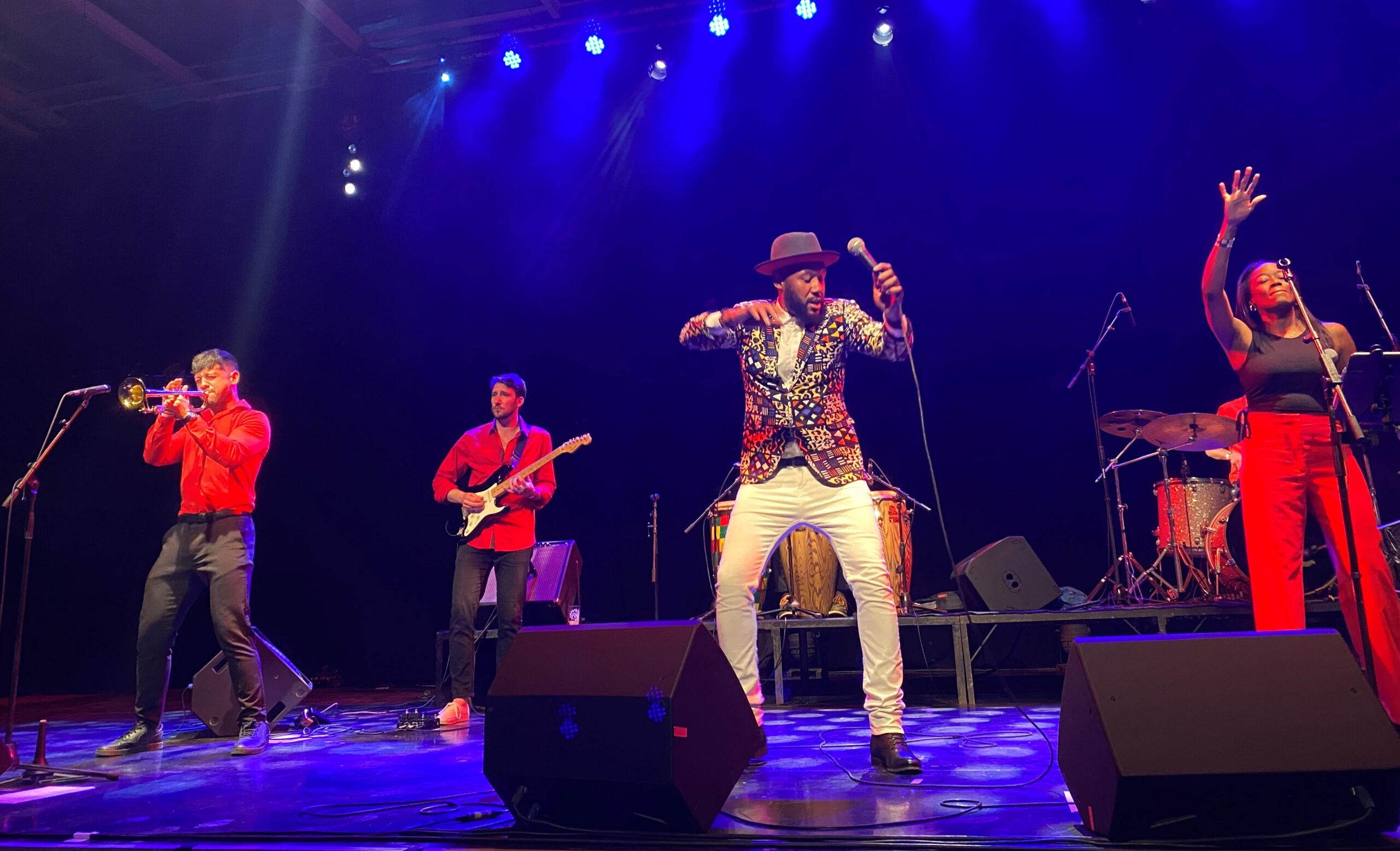 la-grande-soir-e-de-vox-sambou-en-ouverture-de-la-10e-dition-d-azgo