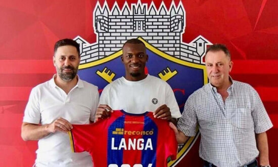 Bruno Langa apresentado oficialmente no Almería O País A verdade